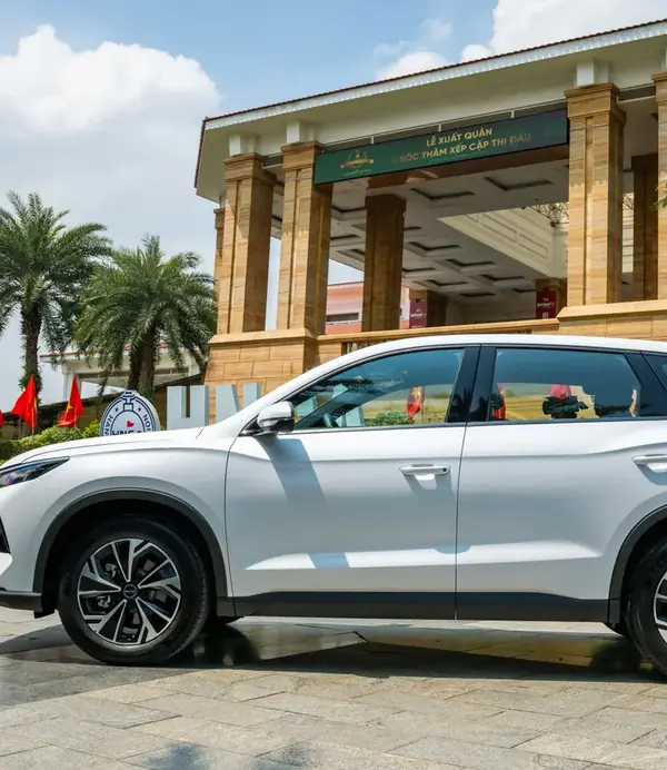 Thân xe BYD Sealion 5 DM-i nhìn từ bên hông